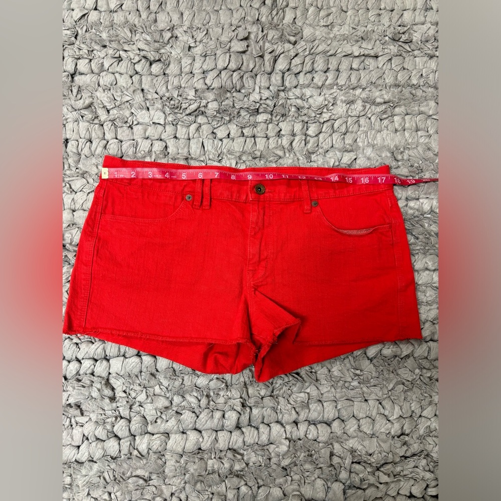 Madewell red raw hem denim shorts - Picture 4 of 7